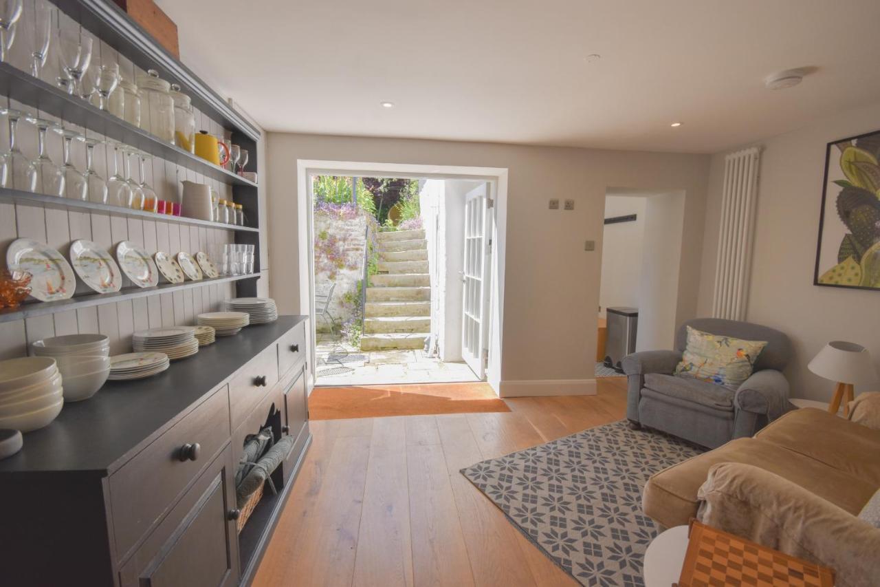 Arden Villa, Sleeps 8, Moments From The Golden Sandy Beach Of Ryde Ryde  Esterno foto