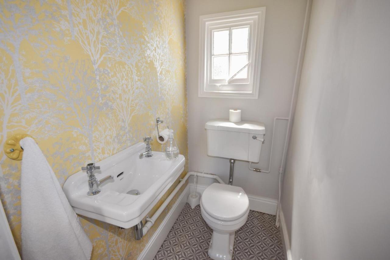 Arden Villa, Sleeps 8, Moments From The Golden Sandy Beach Of Ryde Ryde  Esterno foto