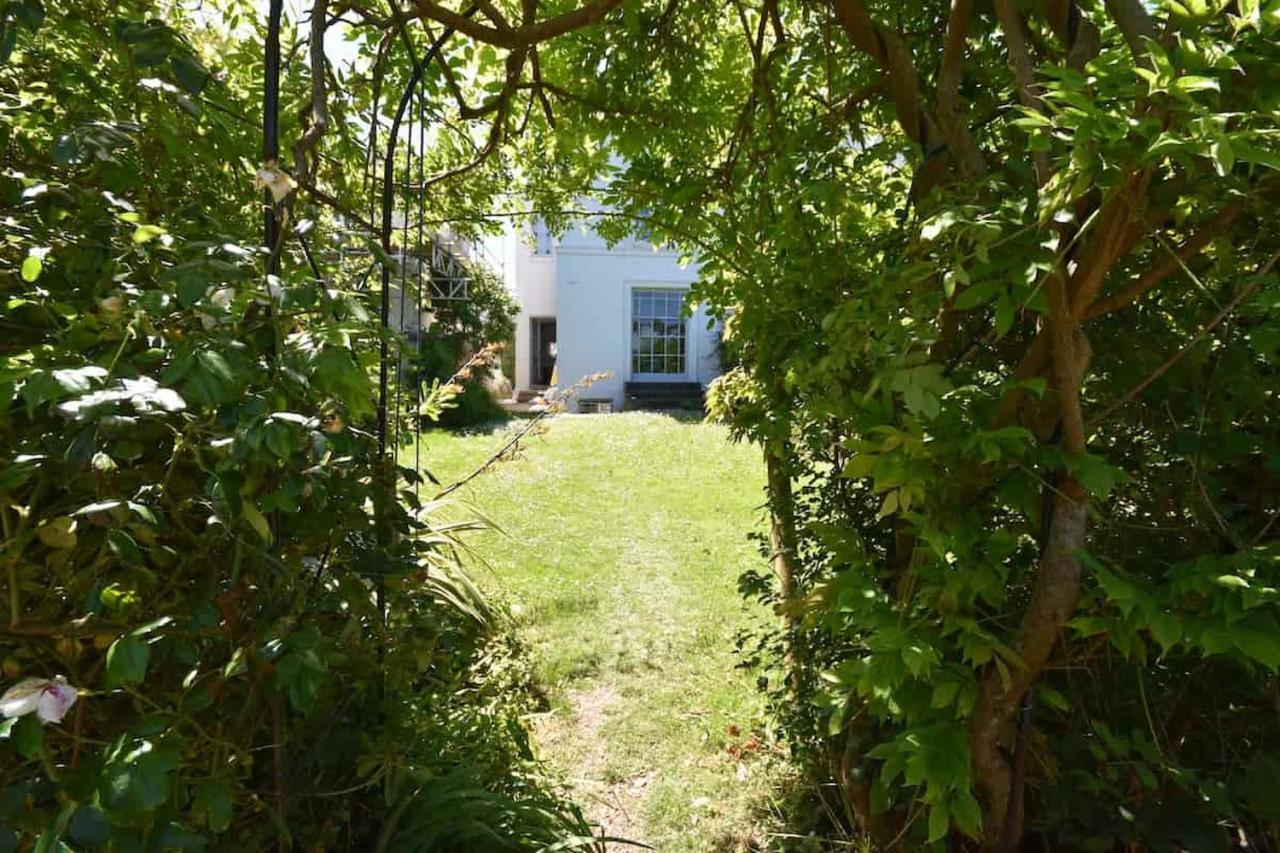 Arden Villa, Sleeps 8, Moments From The Golden Sandy Beach Of Ryde Ryde  Esterno foto